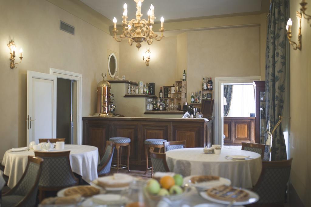 מלון פאנו Castello Montegiove מראה חיצוני תמונה